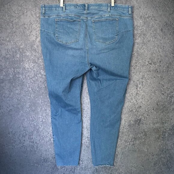 Torrid Bombshell Skinny Premium Stretch Denim Jeans, Size 24T - Picture 2 of 4